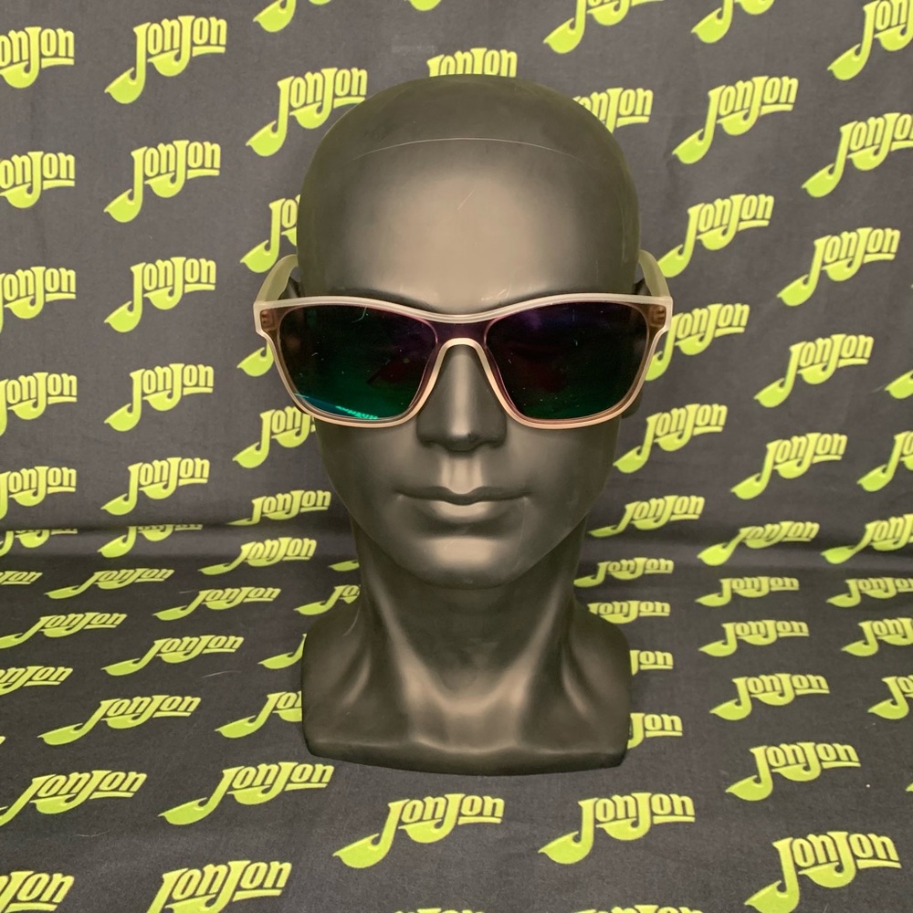 🕶 Pugs Clear Frame Reflective Lens Sunglasses